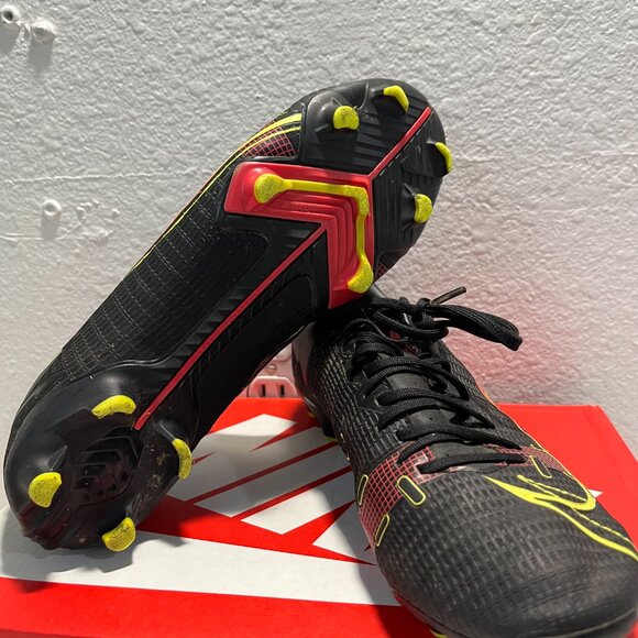 Nike Mercurial Vapor 14 Academy FG/MG sz 7 womens - Picture 2 of 4